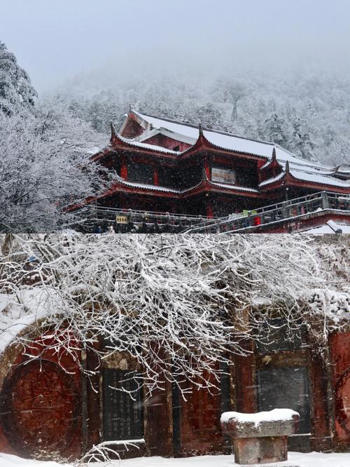 成都十个必去景点玩雪的地方在哪里（成都玩儿雪的地方）